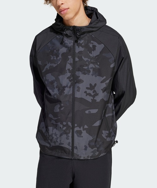 adidas（アディダス）の「カモ ウインドブレーカー / アディダス
