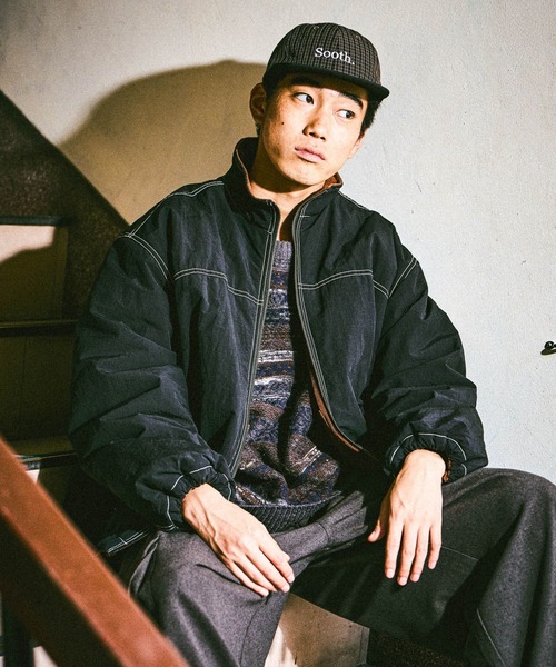 niko and（ニコアンド）の「リバーシブルスタンドブルゾン