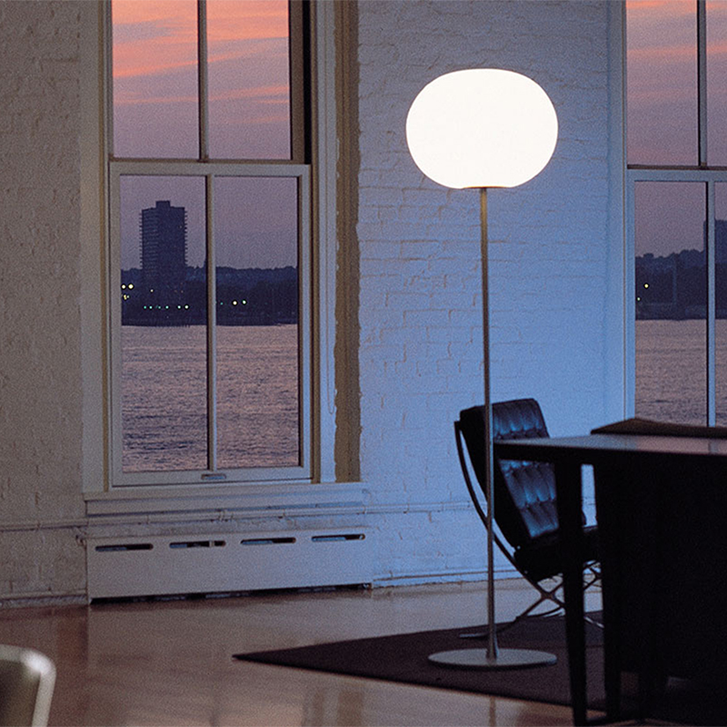 FLOS（フロス）GLO-BALL（グロボール）フロア1 ブラック｜Jasper