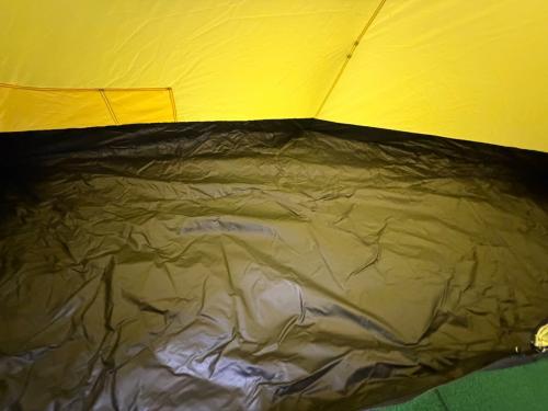 HILLEBERG (ヒルバーグ) ソロテント サンド ソウロBL｜トレファクONLINE