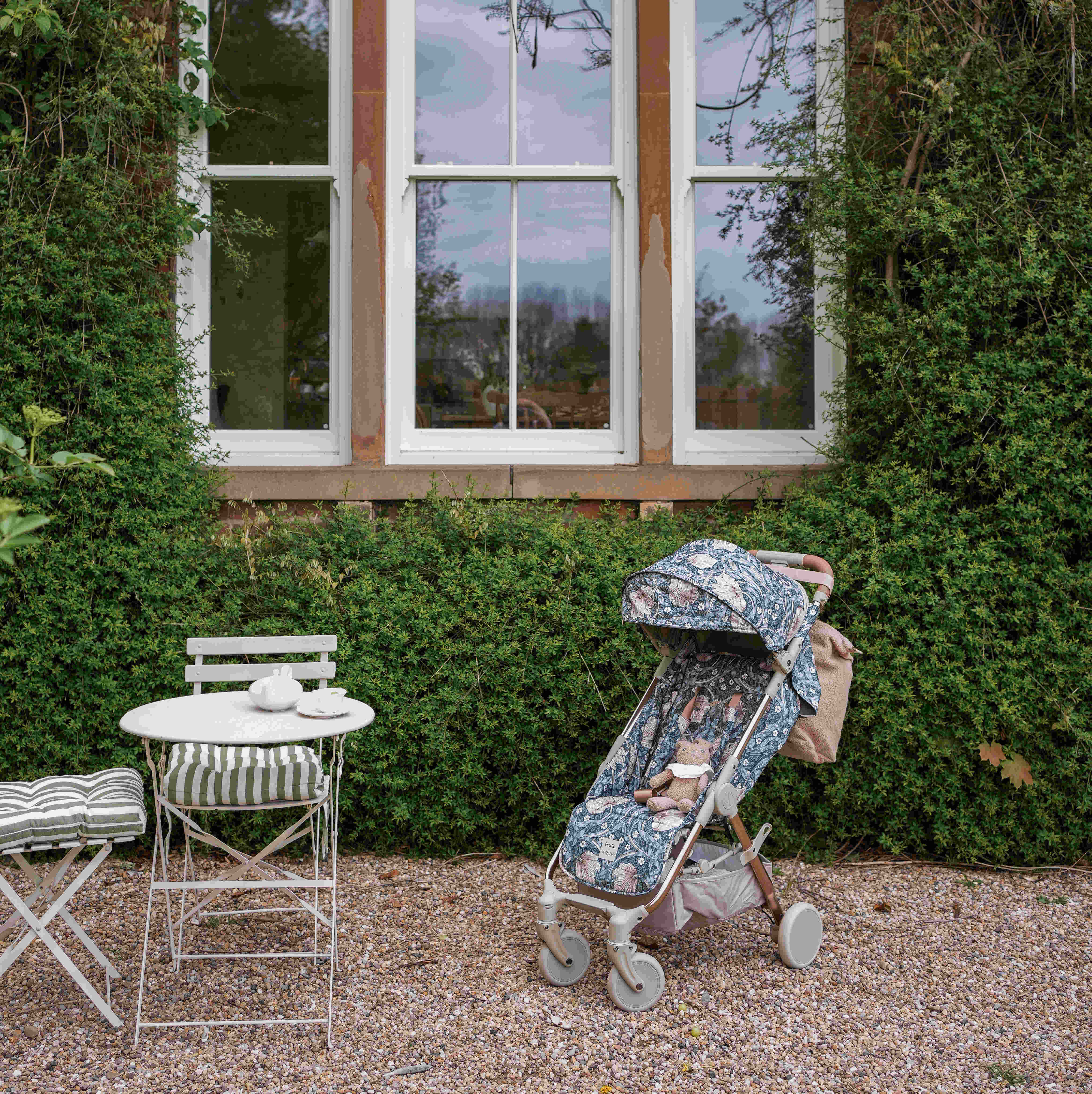 モンドストローラー - Morris & Co （ウィリアム モリス）Pimpernel