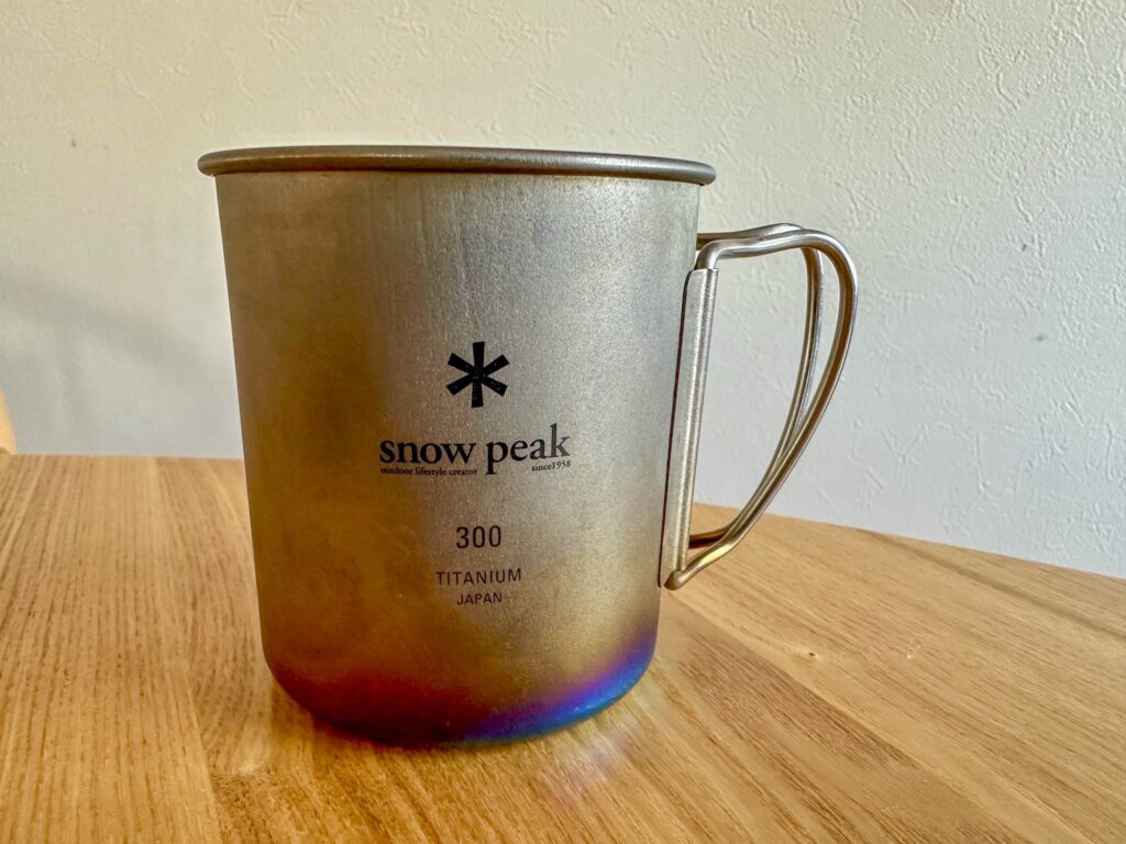DIY】スノーピークのチタンマグを美しい”チタンブルー”に｜家庭で