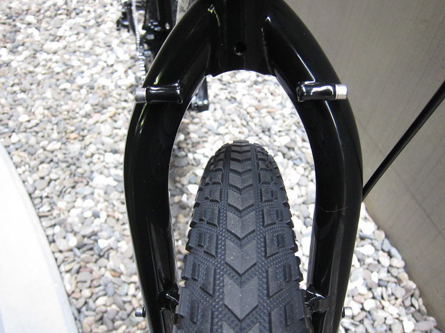 SURLY 26×2.5 タイヤ「ExtraTrrestrial」登場 | 一条アルチメイト大阪