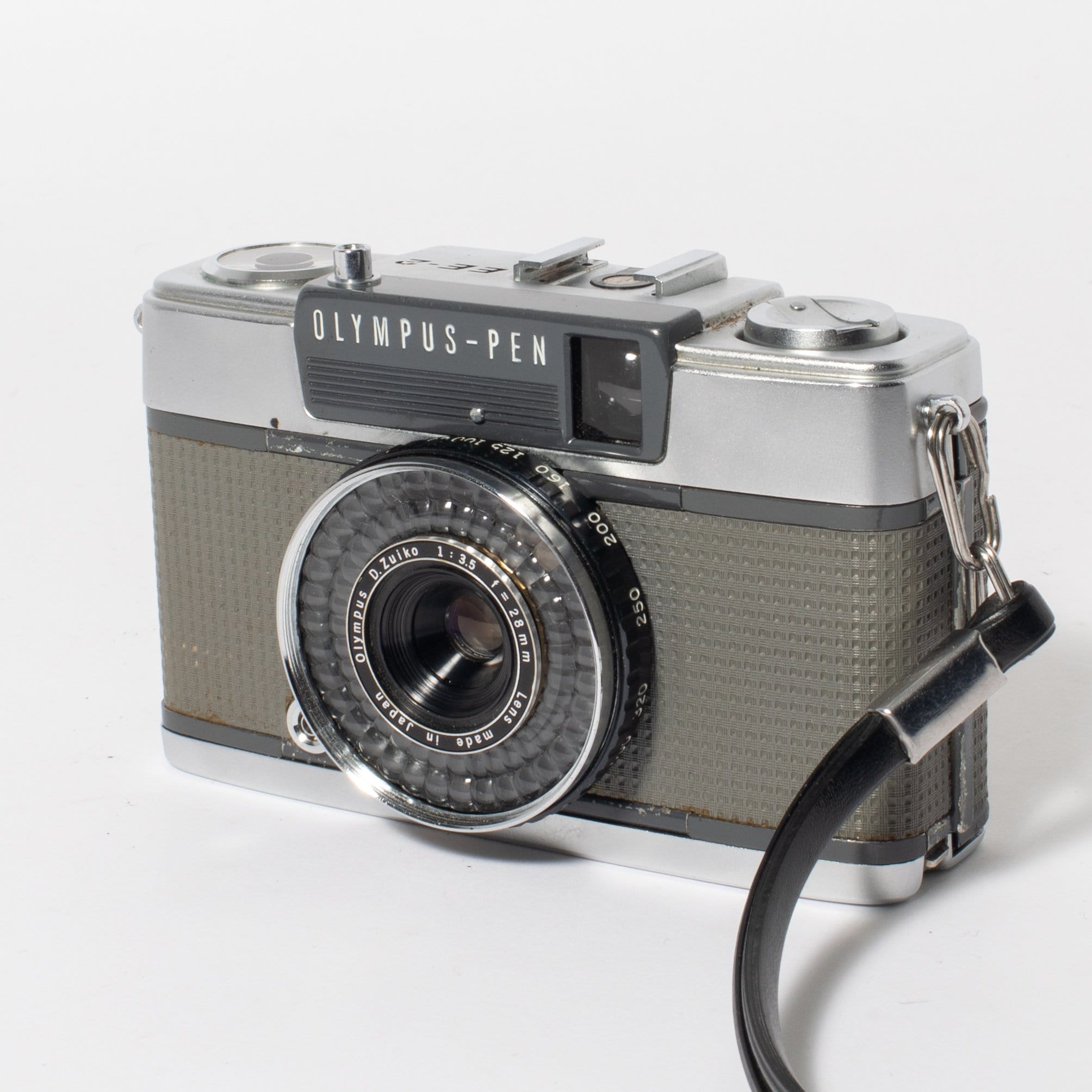 Olympus Pen EE-2 with Bag – Film Supply Club