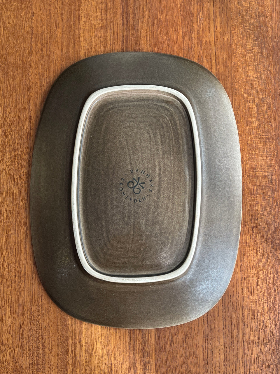 クロニーデン ブラウンアズール プレート ソースパン クイストゴー