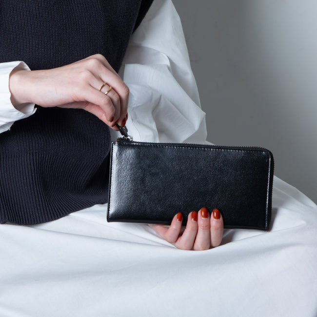 自分の部屋と同じように、空間をデザインした本格革財布 防水仕様