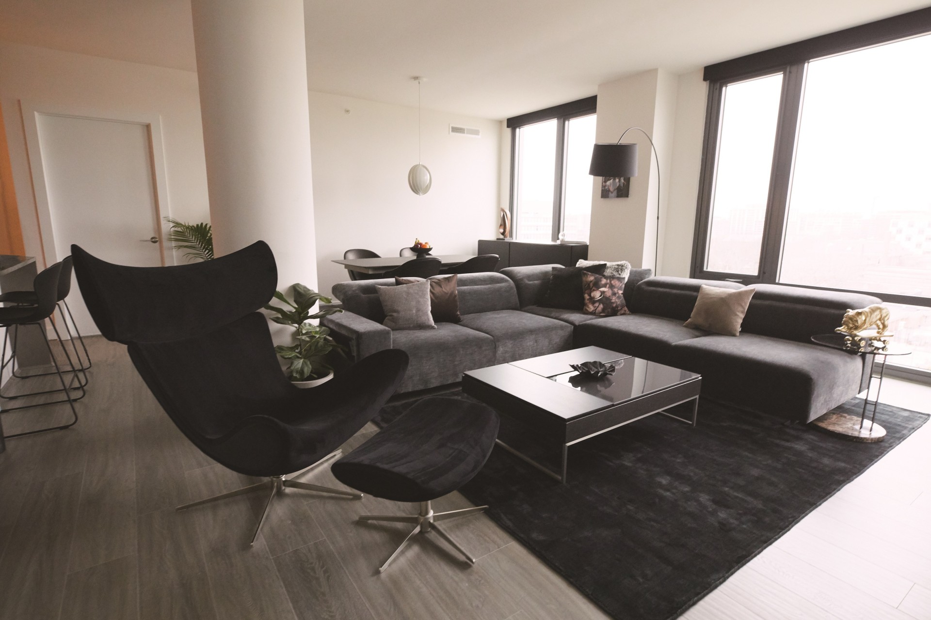 NBAで活躍する八村塁選手の自宅を「BoConcept（ボーコンセプト）」が