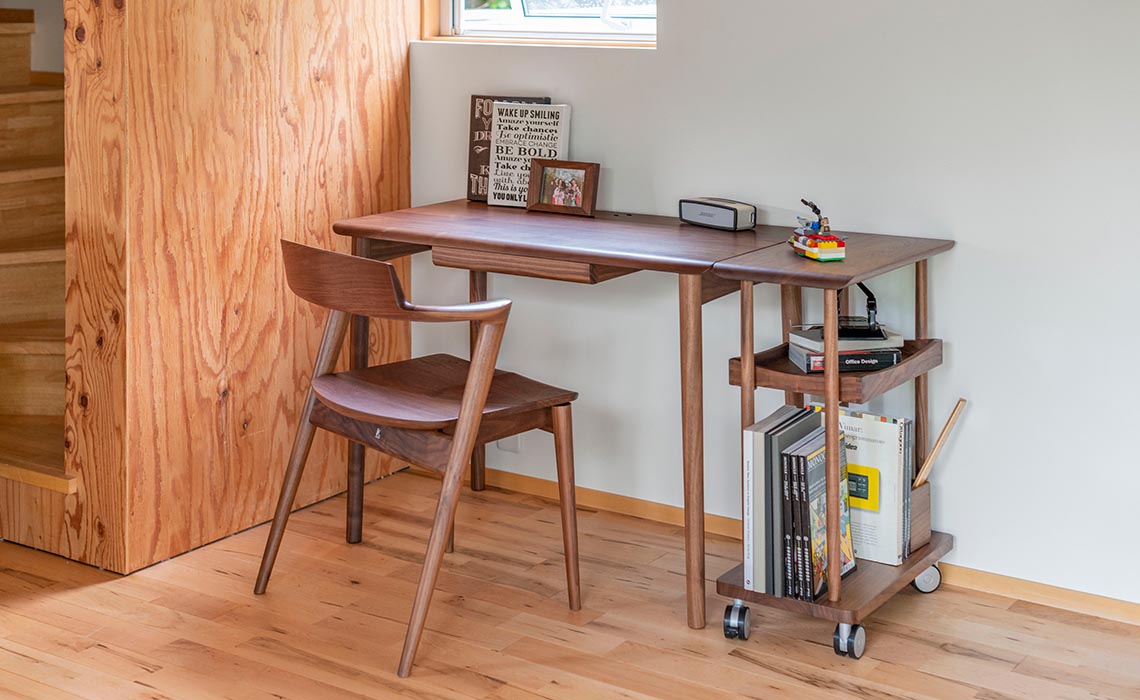 テレワーク特集 お部屋の一角にコンパクトデスク | HIDA通信 | 飛騨