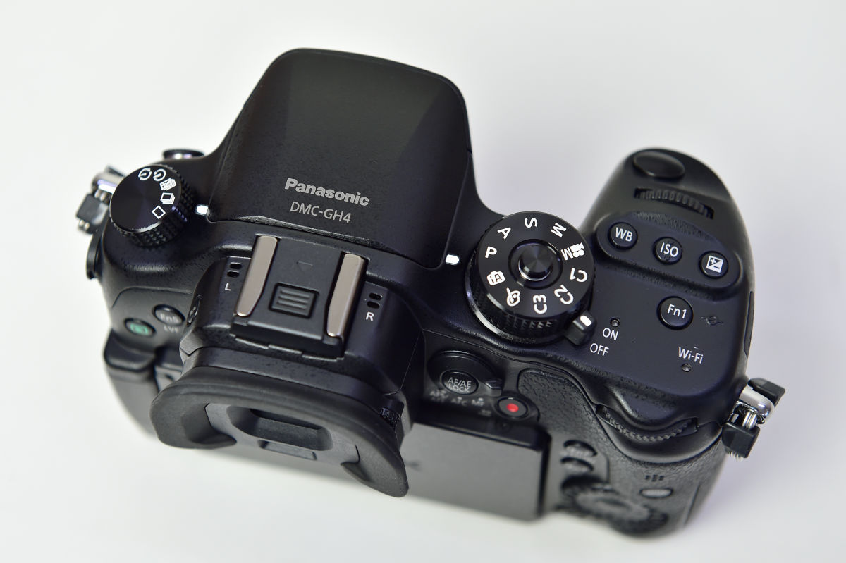 4K撮影に対応したPanasonicのミラーレス一眼「LUMIX GH4」はGH3の正統