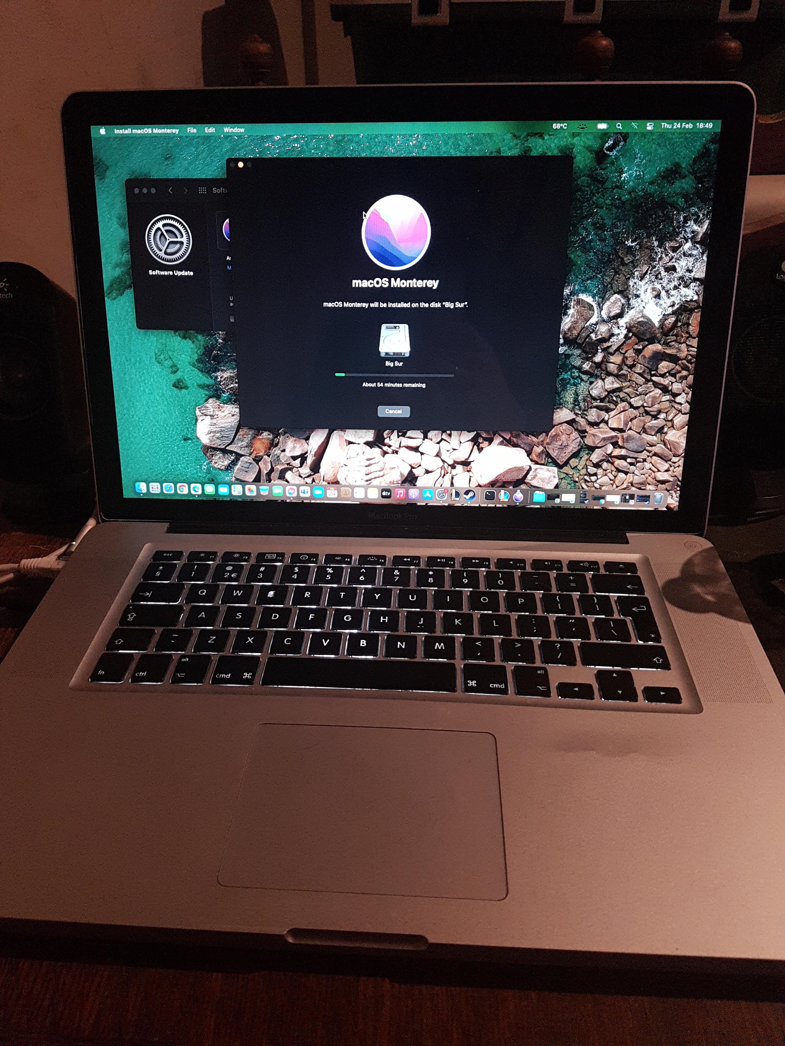 MacBook Pro Late 2008 15インチのMontereyのガチアップデート