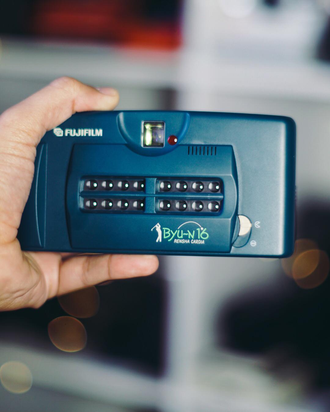 Fujifilm Byu-N16 • Made to critique golf swings • Modern Day Gif