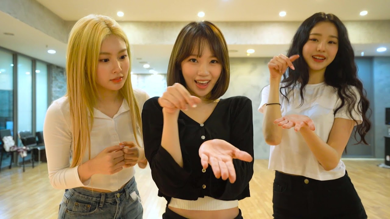 ENG SUB] IZ*ONE (아이즈원) Oneiric Theater - Practice Behind The