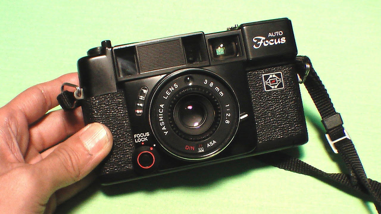 How to use YASHICA AUTO FOCUS 1970s Japanese film camera - YouTube