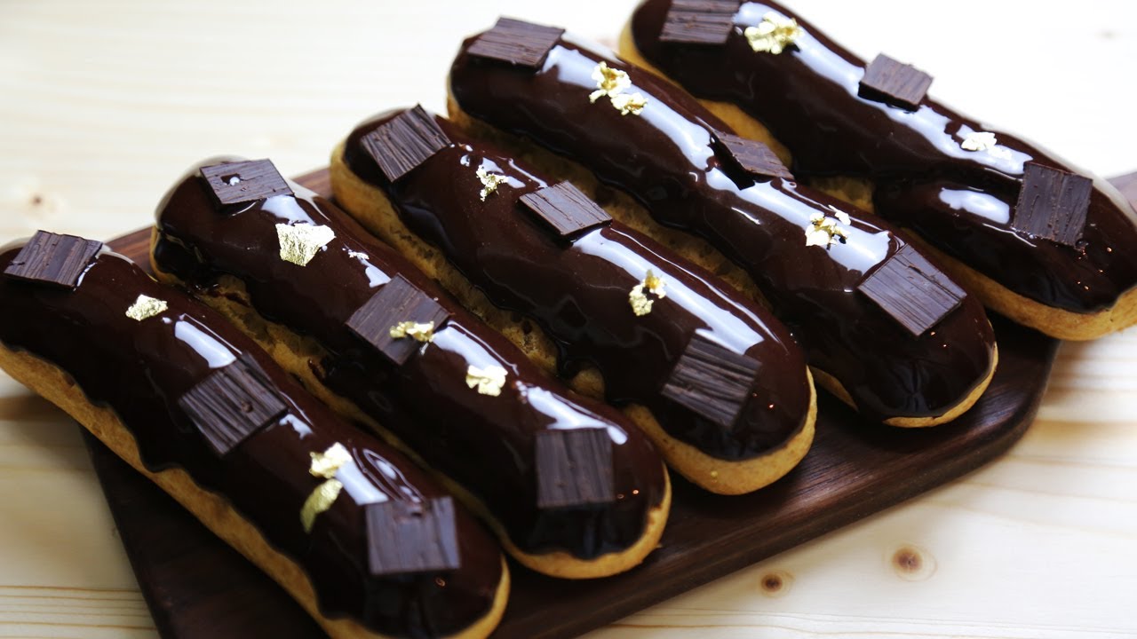 Chocolate Eclaire recipe by Christophe Adam /エクレール・ショコラ