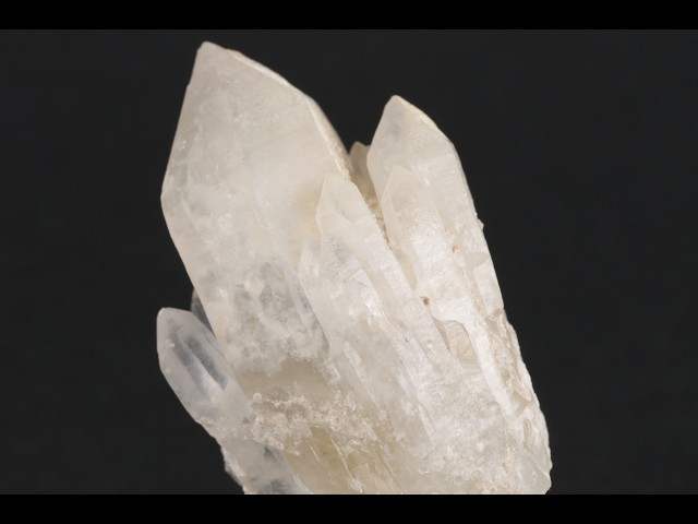 竜王第二鉱山産水晶 クラスター 10.9g / Japanese Quartz - YouTube