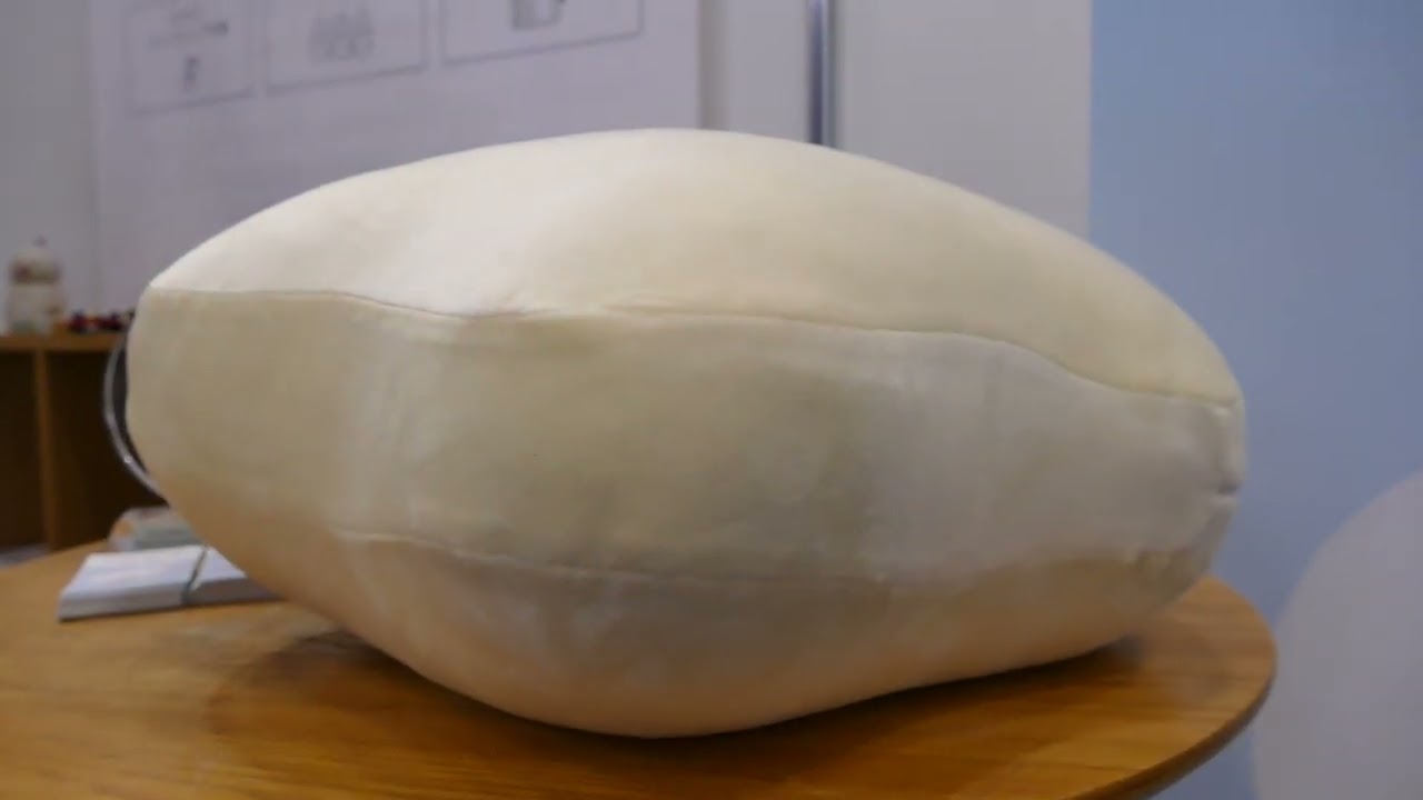 ユカイ工学 呼吸するクッション「fufuly」 CEATEC2023 - YouTube