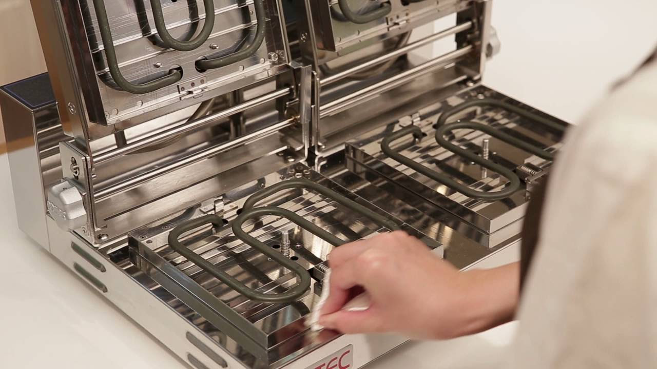 サンテック マルチベーカーMax 熱盤のお手入れおよび営業終了後の清掃