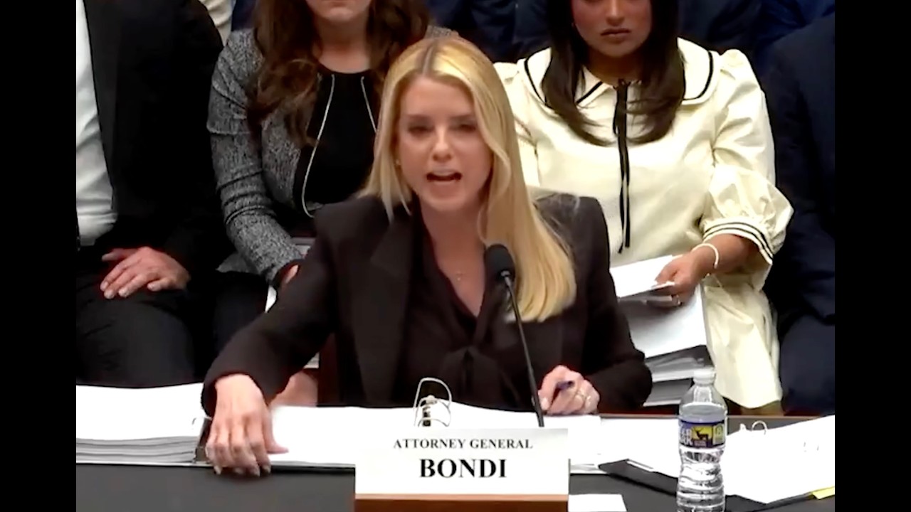 電動スライサー icaro7 ドイツ'ritter'社 - YouTube