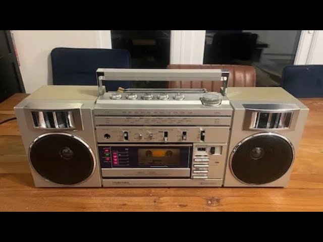 Toshiba RT-S782 (1983) - YouTube