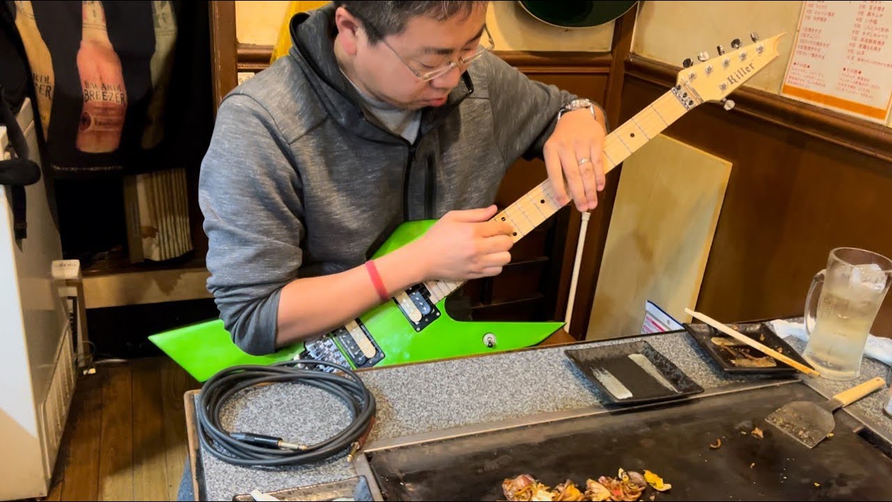 8186LIVE】酔っ払いが弾くSHADOWS OF WAR/LOUDNESS - YouTube