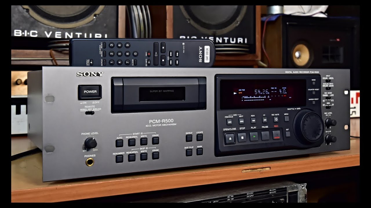 SONY PCM-R500 Digital Audio Recorder - DAT Digital Audio Tape Deck