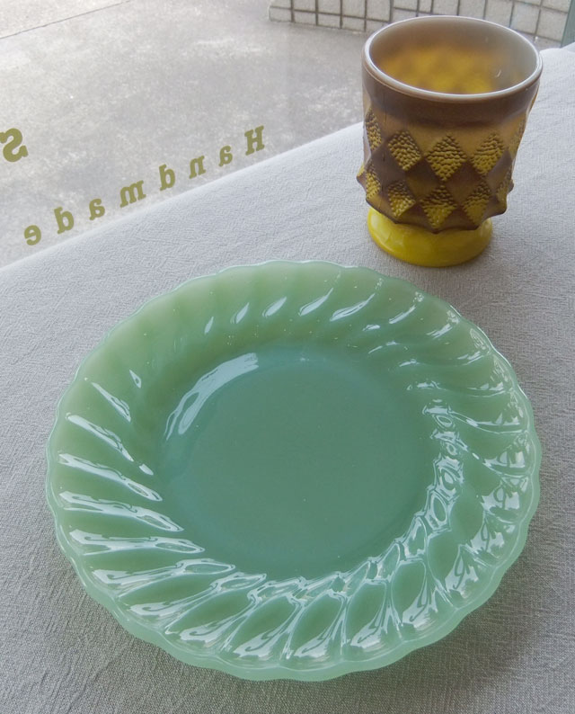 Fire-king キラキラと波模様。シェルシリーズのサラダプレート入荷