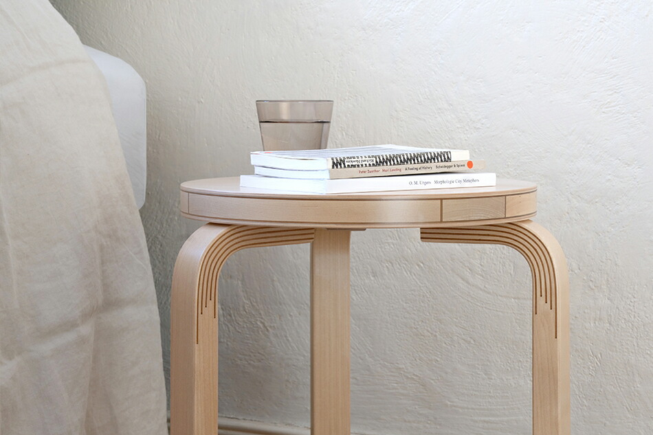 スツール 60 ロイム／コントラスティ 90周年限定モデル（アルテック