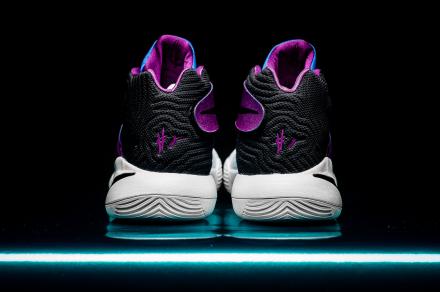 国内6月11日発売予定】 ナイキ カイリー2 ホワイト/ホワイト-ブラック