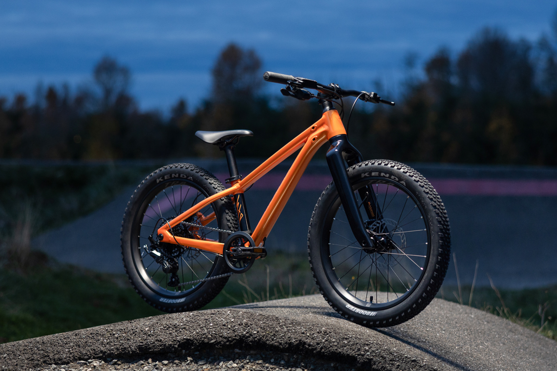 新型ダートジャンプバイク「STP」シリーズを発売 | Giant Bicycles