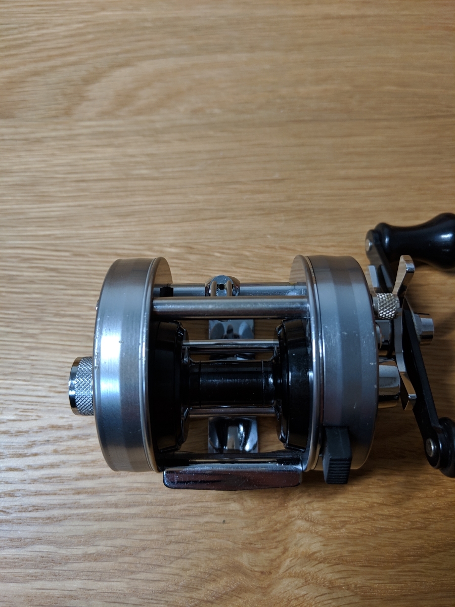 オールド 1982年式 ABU アブ アンバサダー 2500C エビスフィッシングの