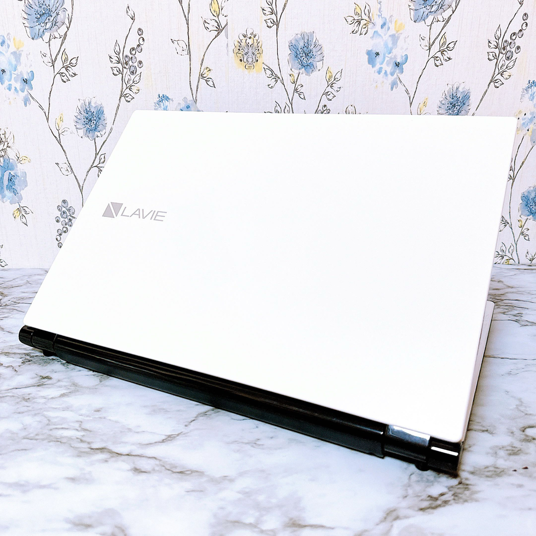 1台限定✨Corei3＆爆速SSD/メモリ8GB✨オフィス付✨薄型ノートパソコン