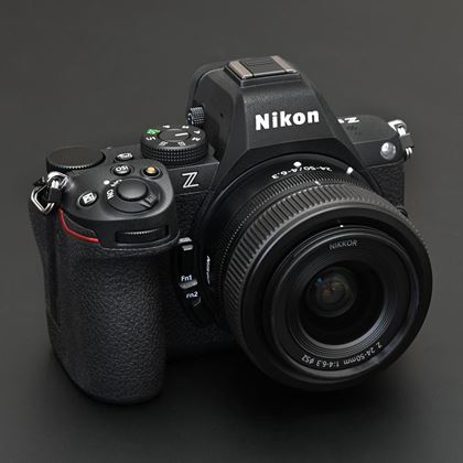 キヤノン「EOS Kiss X8i ダブルズームキット」が人気上昇中！ 価格下落