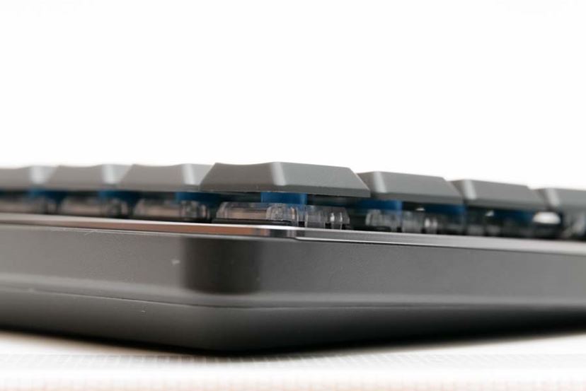 ロジクールの薄いメカニカルキーボード「MX MECHANICAL」レビュー。茶