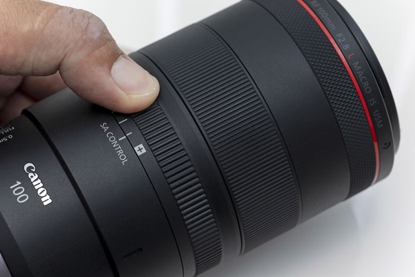 キヤノンのマクロレンズを使って「花のマクロ写真」をきれいに撮るコツ