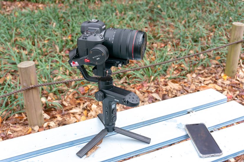 カメラ用ジンバルZhiyun「Weebill Lab」先行レビュー。つり下げ持ちで
