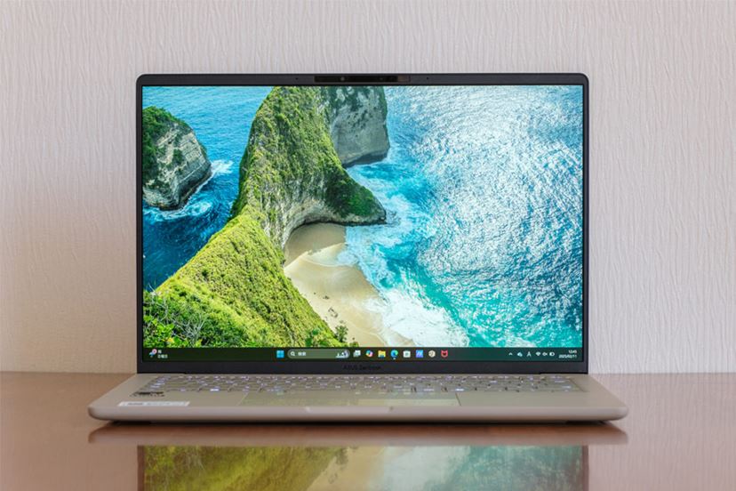 1kg切りで超軽量！ ASUS「Zenbook SORA」は常に持ち歩きたいAI PC