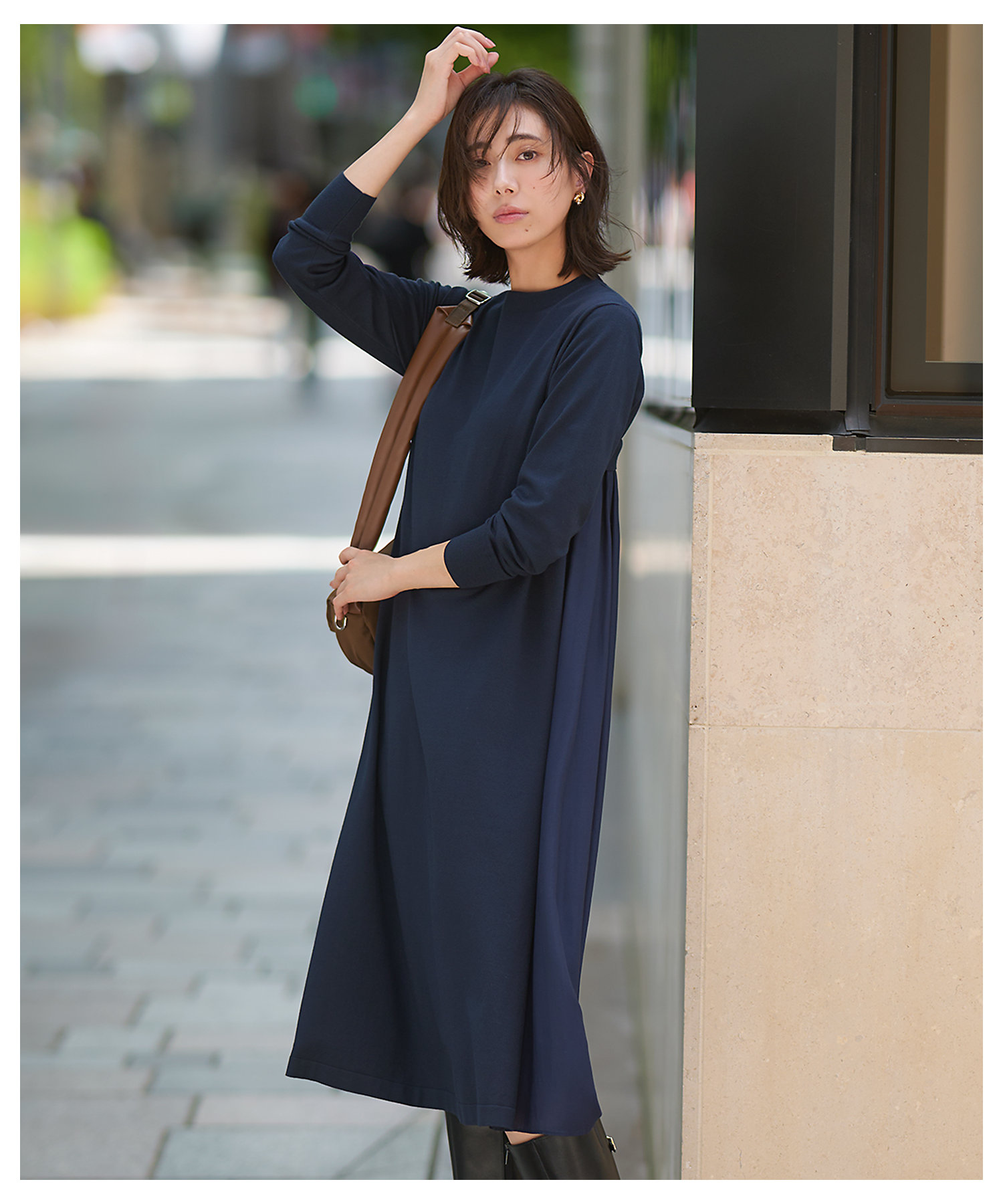 洗える／吊り干しOK】レーヨンストレッチ バックデザイン ニット