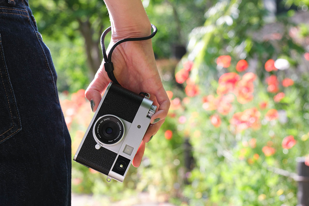 フィルム撮影体験の魅力をデジタルで再現！Xシリーズ最新機種『X half