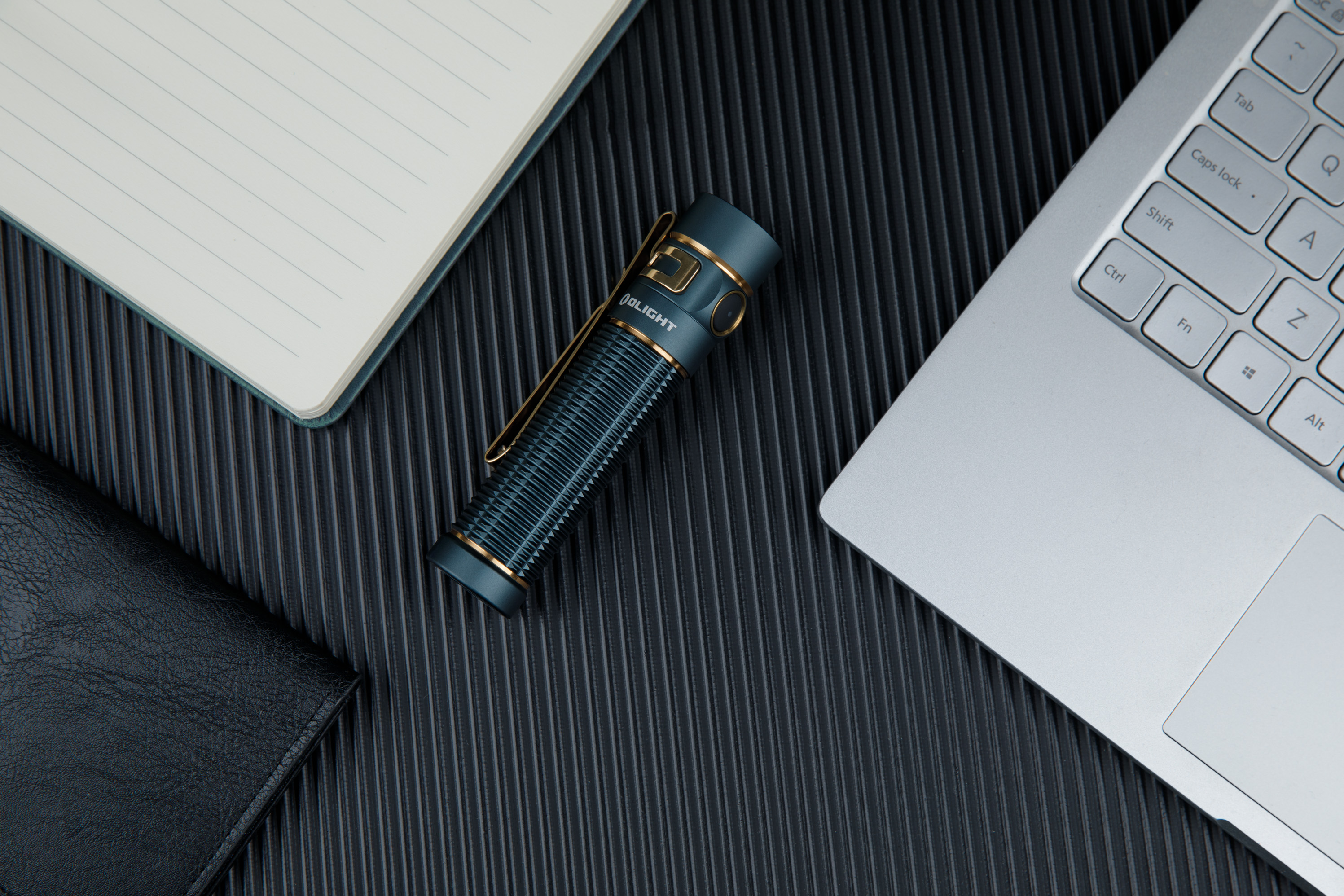 グループ限定】Olight Baton 3 Pro Max エルフブルー 限定90本、無料