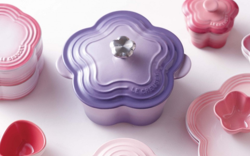 暮らし】ル・クルーゼの母の日ギフトは、新作メッセージ入りラムカンと