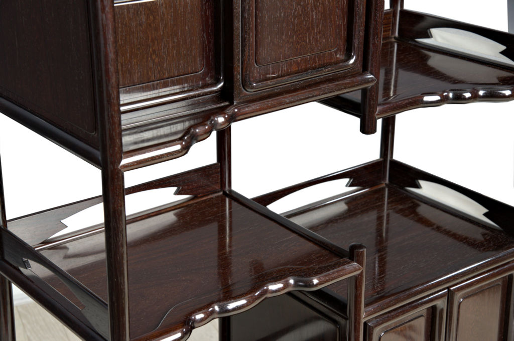 飾り棚: 紫檀 藤原作 上2枚戸 巾68cm 大阪唐木指物 no.30322 / 唐木