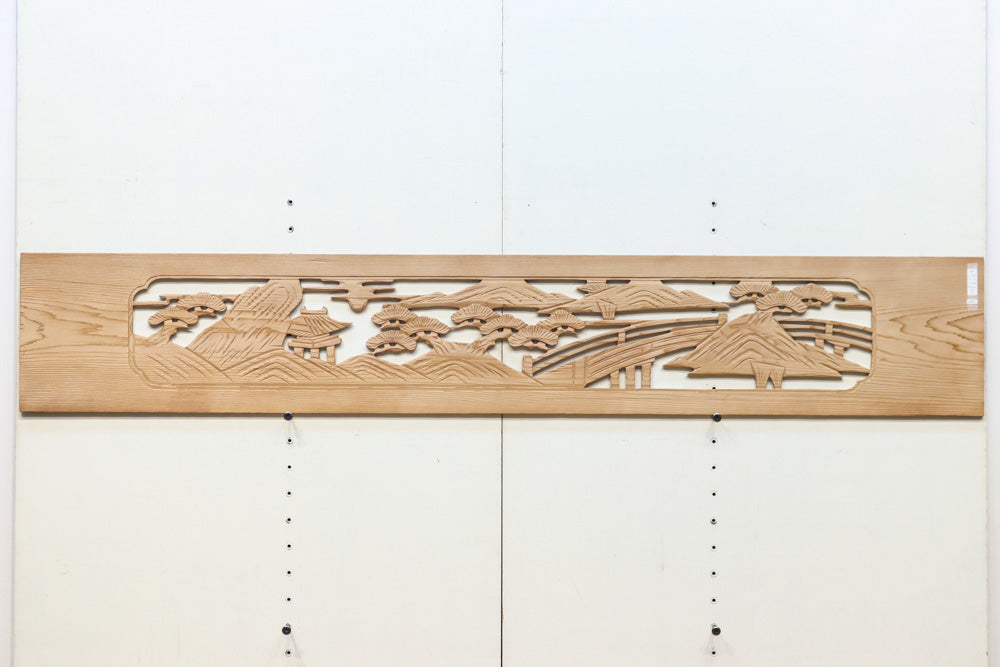 趣きある和の情景が描かれた彫刻欄間素材 E8870 在庫1枚 – 古福庵