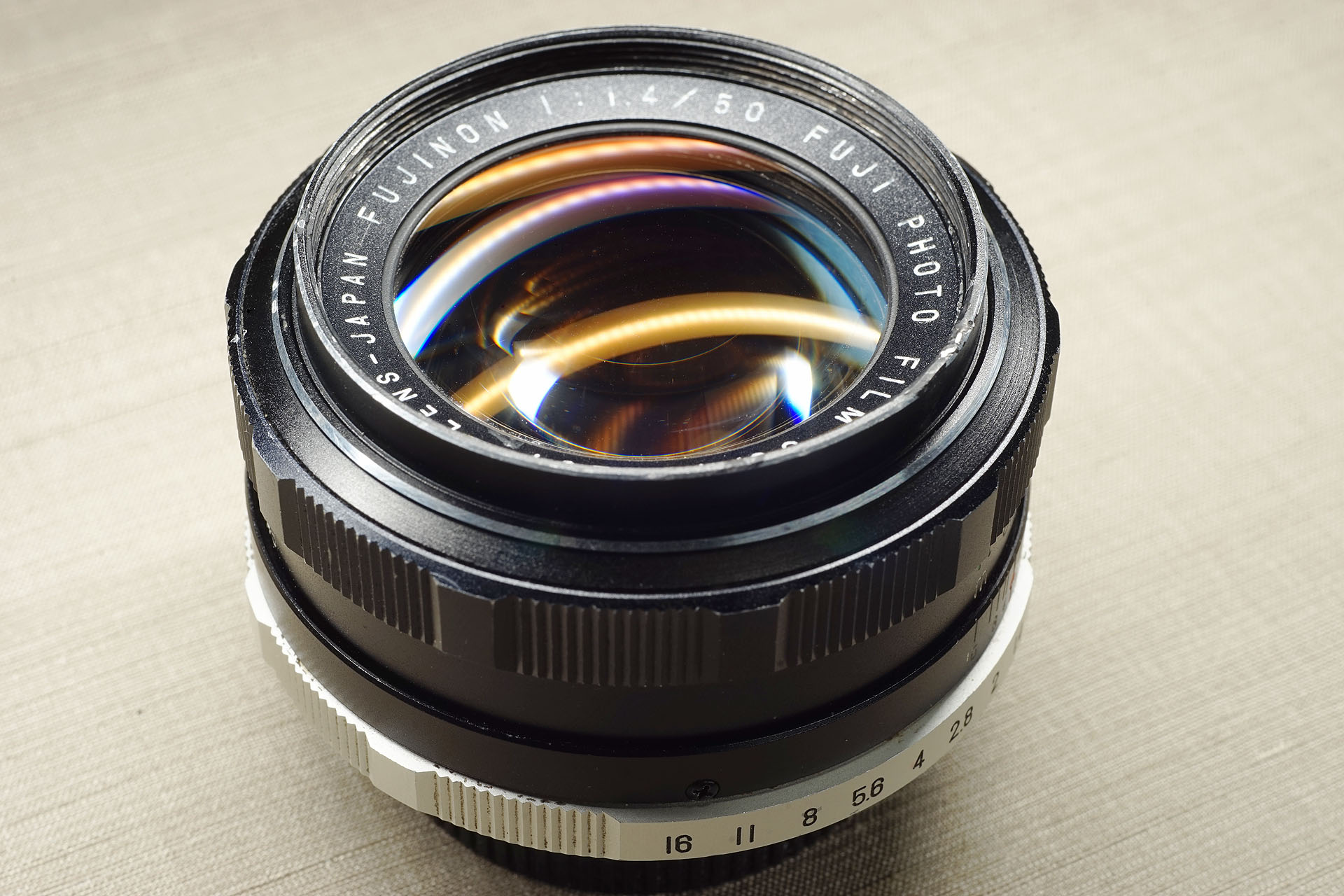 ふんわり柔らか端正描写 ／ フジノン FUJINON 50mm f1.4（初期型