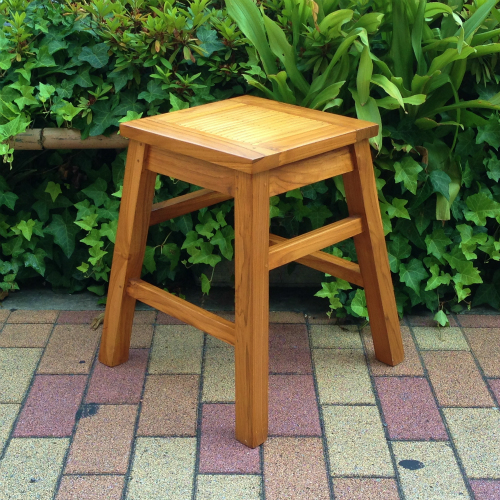 ウッド、ラタン、チークバンブー、様々な素材のスツール