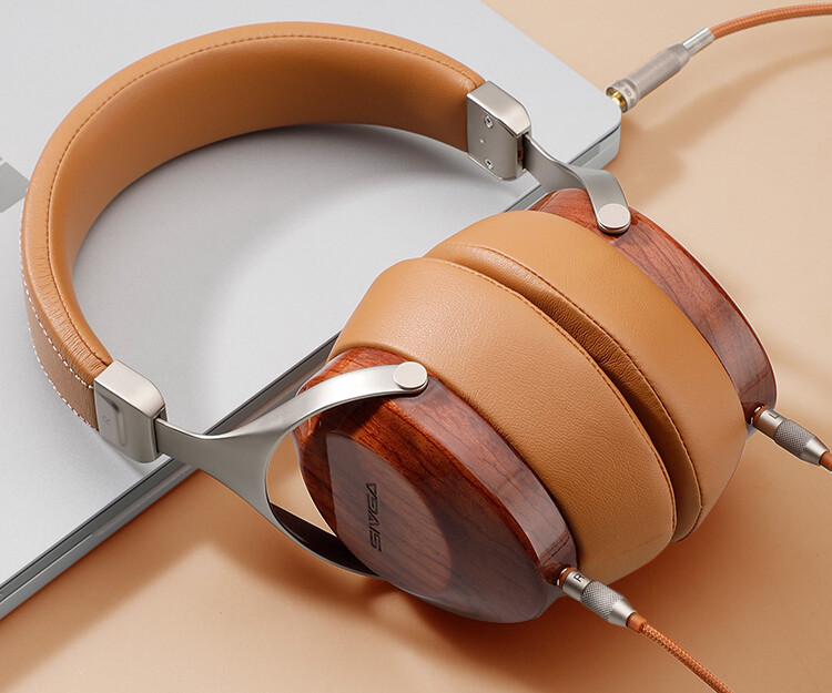 Sivga Robin SV021」 天然木を使った美しい外観とボーカルが映える