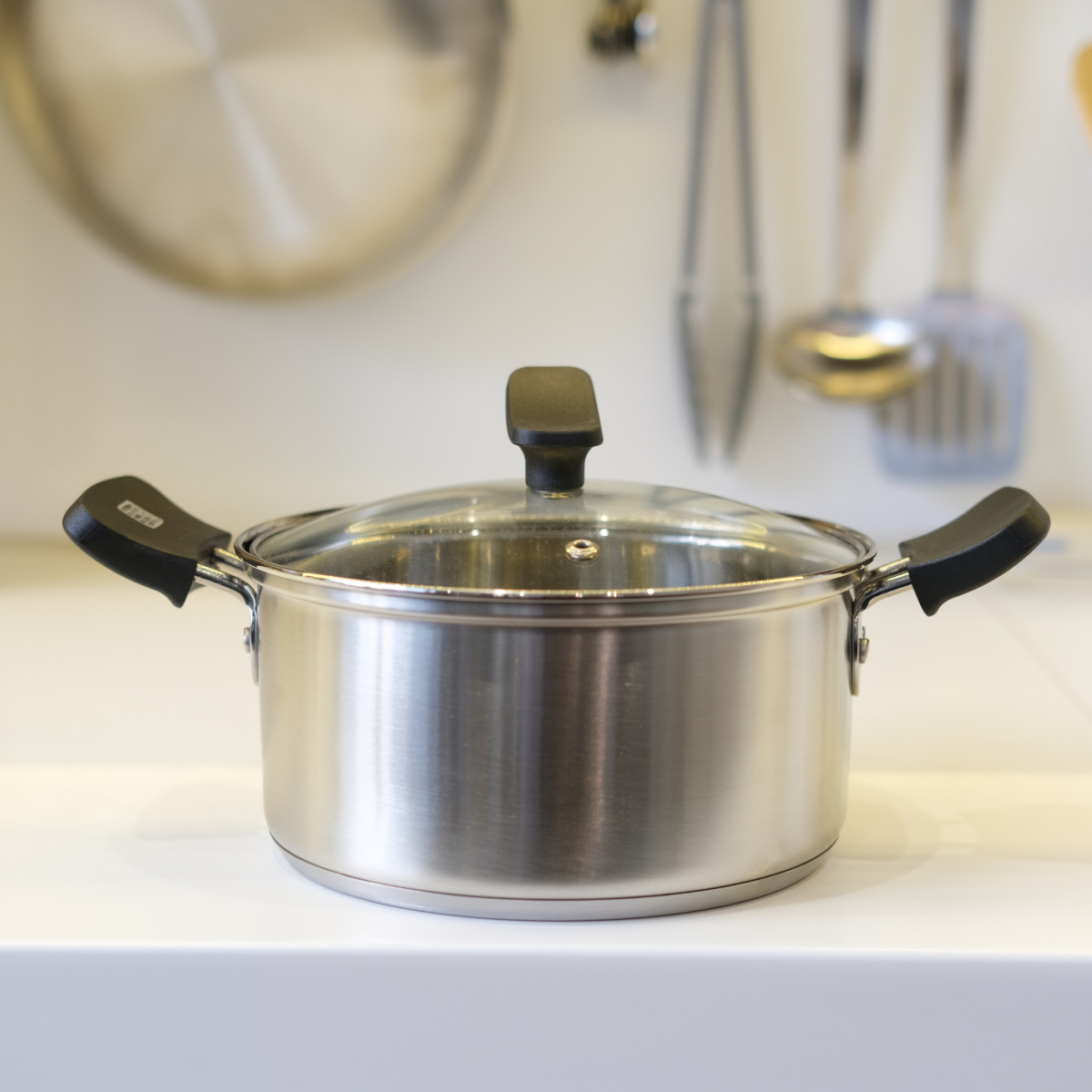 両手鍋 18cm IH対応 チーノ ステンレス製 3層底 ガラス蓋付き （ なべ