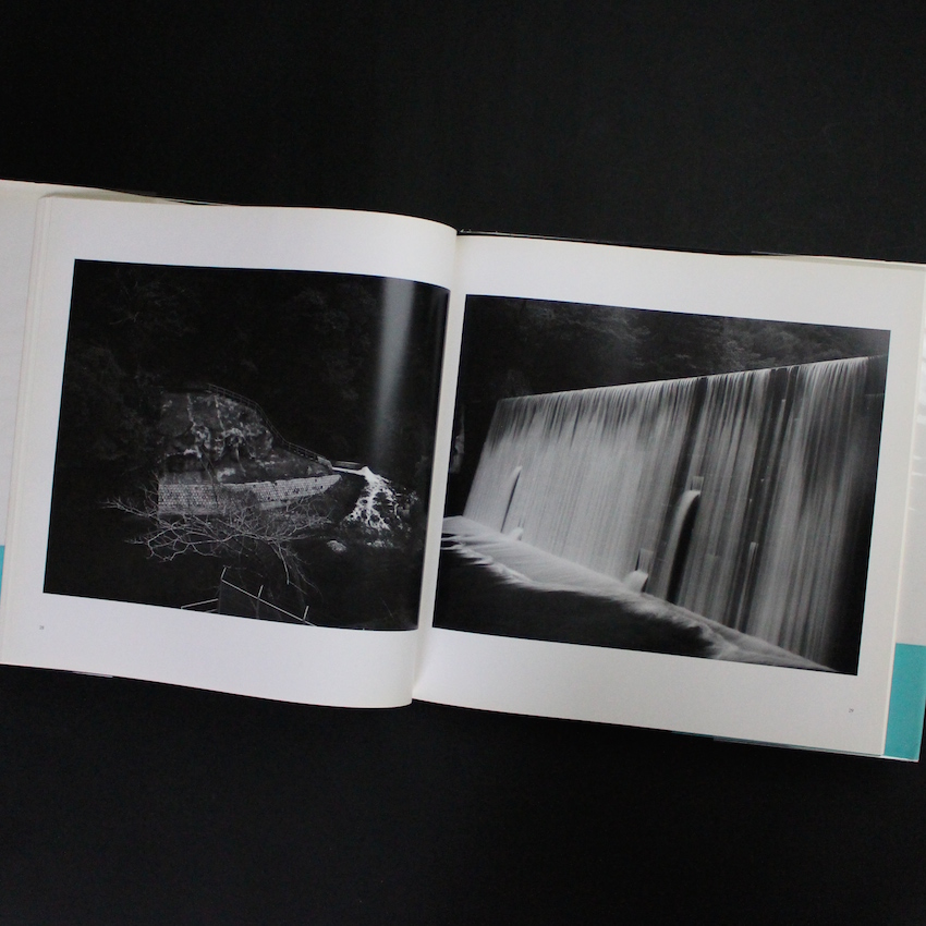 Photographs By Toshio Shibata 日本典型（Acceptable） - 柴田 敏雄