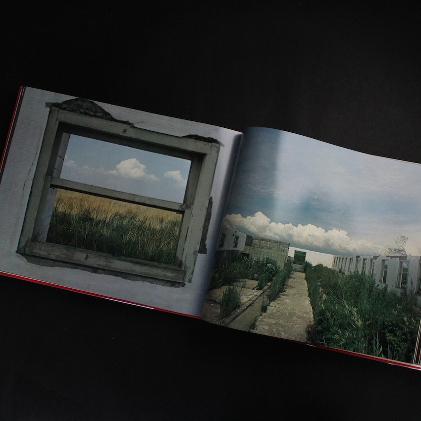 家 meaning of the house（No Shipping Box） - 篠山 紀信 / Kishin