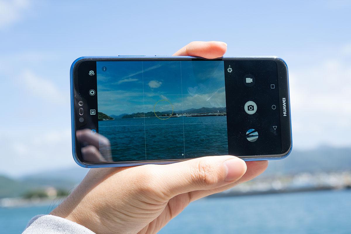 これで3万円、UQ版「P20 lite」が“キラー”である理由 —— SIMフリー、2