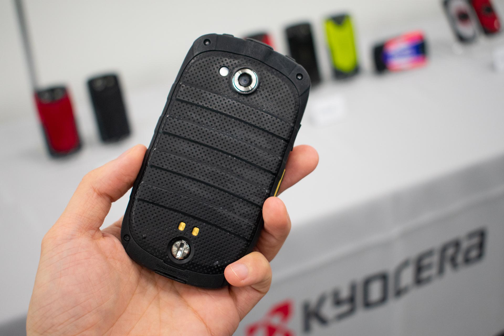 京セラの高耐久スマホ「TORQUE」が誕生10周年。撤退後も開発を続ける